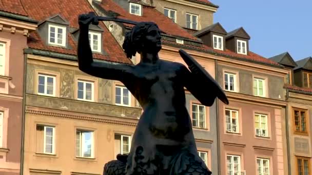 华沙旧城市场广场的华沙美人鱼 — 图库视频影像