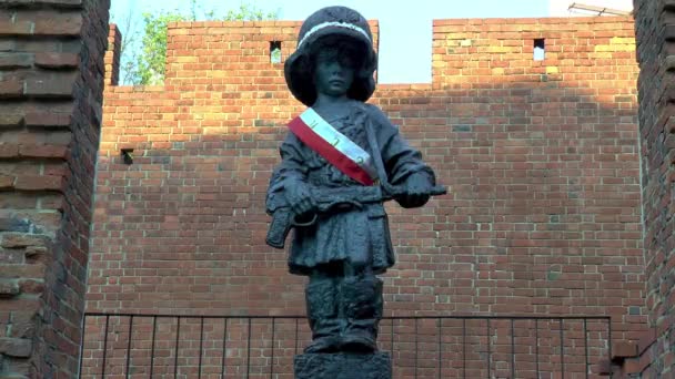 Das Kleine Denkmal Der Aufständischen Der Warschauer Altstadt Polen — Stockvideo