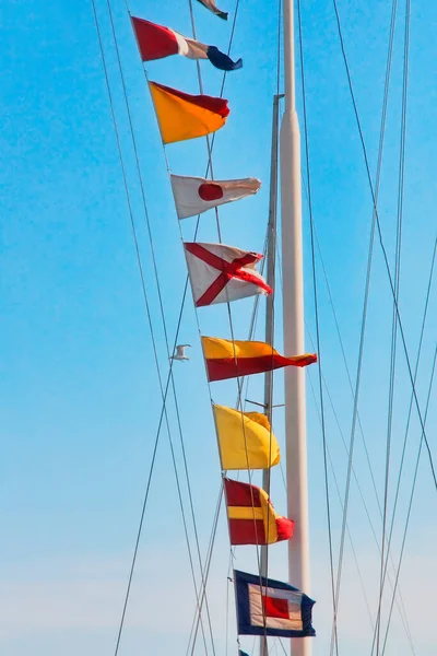 Banderas Señal Marina Colocadas Contra Cielo Azul Tomadas Cerca —  Fotos de Stock