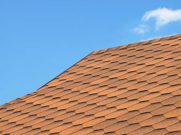 Roof of bituminous tiles taken closeup. — Stock Photo, Image