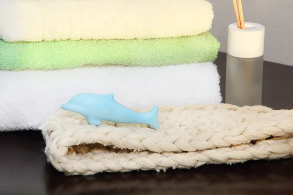 Towel stack and bast in the shower. — Stock Photo, Image