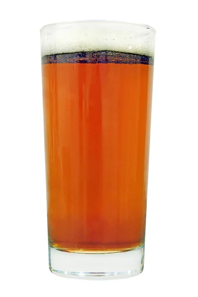 Μπύρα ποτήρι λαμβάνονται closeup απομονωθεί σε λευκό. — Φωτογραφία Αρχείου