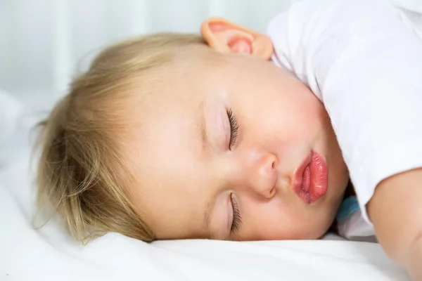 Retrato de Pequeno Bebê Adormecido Fotografias De Stock Royalty-Free