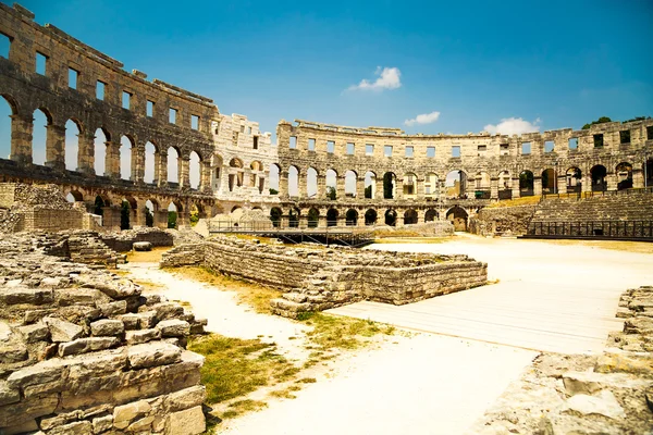 Anfiteatro romano antigo em Pula, Croácia — Fotografia de Stock