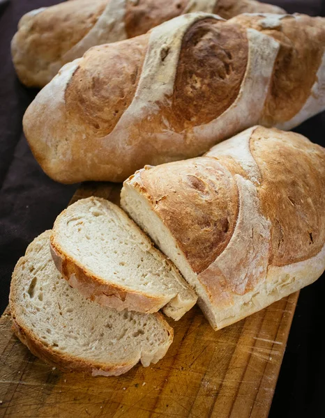 Saboroso Saudável Pão Rústico Caseiro Feito Mão Com Ingredientes Naturais — Fotografia de Stock