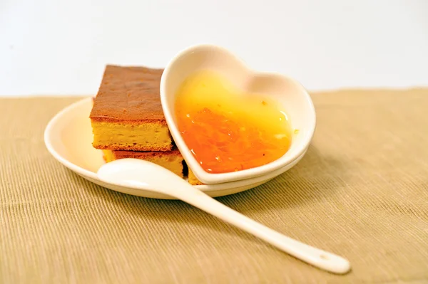 Dýňový koláč na tácek s džemy — Stock fotografie