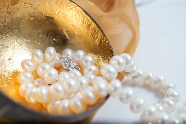 Die Perlenkette — Stockfoto