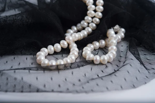 La collana di perle — Foto Stock