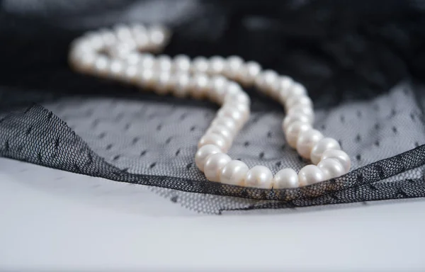 Die Perlenkette — Stockfoto