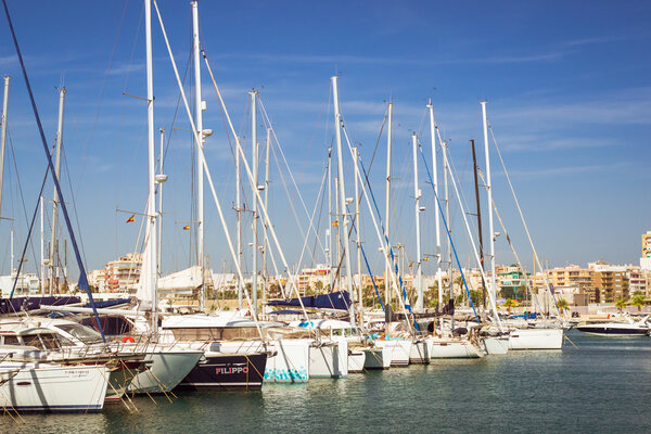 Пуэрто депортиво Марина Салинас. Яхты и лодки в Marina
