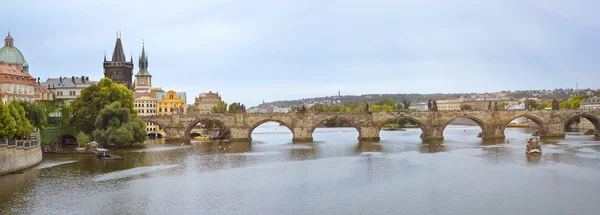 Vista panorámica del Puente de Carlos, Ciudad Vieja, Praga, República Checa —  Fotos de Stock