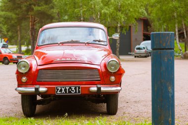 Kırmızı Skoda Felicia coupe-vagon, retro-çek otomobil kulübü