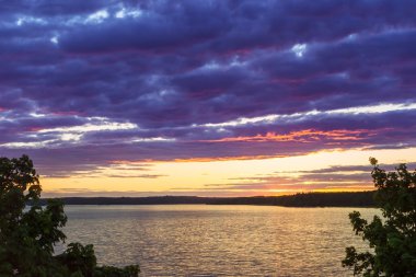 Vyborg Körfezi üzerinden günbatımı