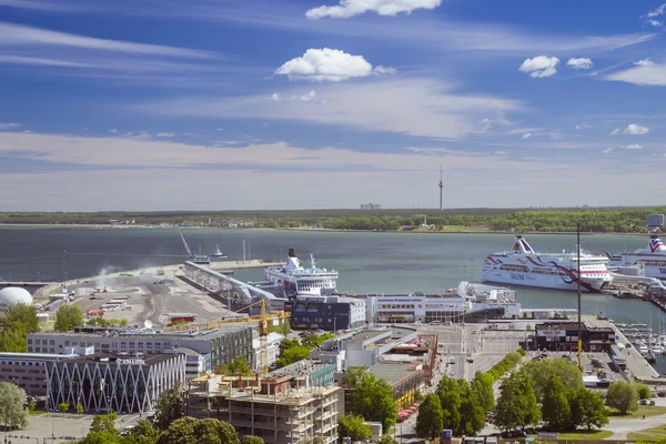 Таллиннский морской порт — стоковое фото
