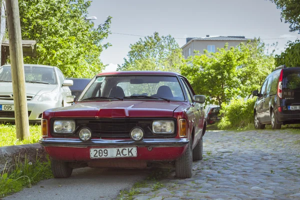 Carro velho Ford, Tallinn, Estonia — Fotografia de Stock