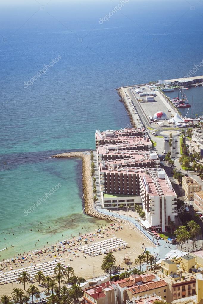 La Plage Playa Del Postiguet Et Lhôtel Melia Alicante