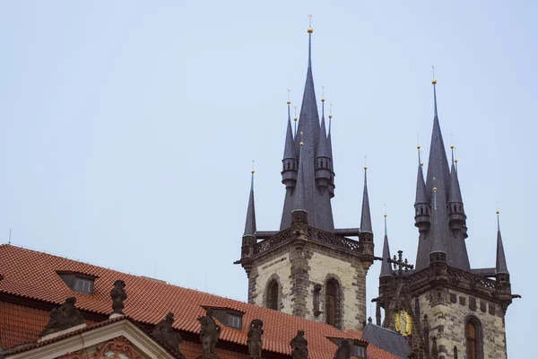 Altstadtplatz, Kathedrale der Jungfrau Maria, Denkmal des Jan Hus, Prag — Stockfoto