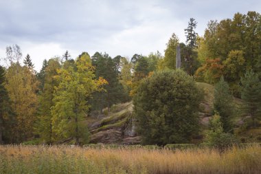 The obelisk in the park brothers Broglio Monrepos
