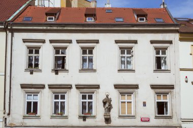 Duvarlara dekoratif silme