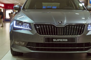 Yeni Skoda Superb Prag Havaalanı