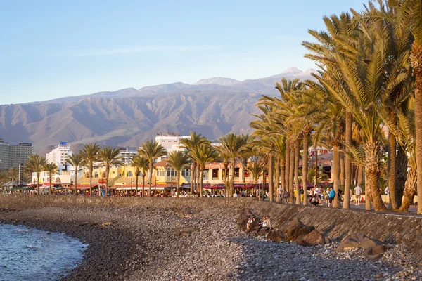 Oblázková pláž Playa de Las Americas, Tenerife, Kanárské ostrovy — Stock fotografie