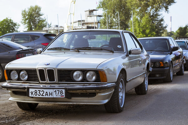 Old-car BMW 6-series