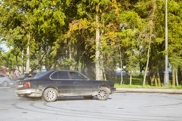 Vieille voiture BMW série 5 e34 dérive — Photo