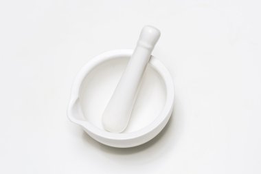 Beyaz seramik harç ve havaneli