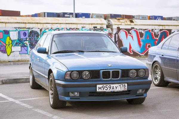 Carro velho BMW série 5 e34 — Fotografia de Stock