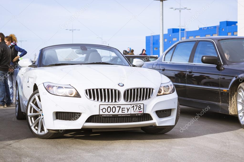 白いクーペ車 Bmw Z4 ストックエディトリアル用写真 C Chasdesign
