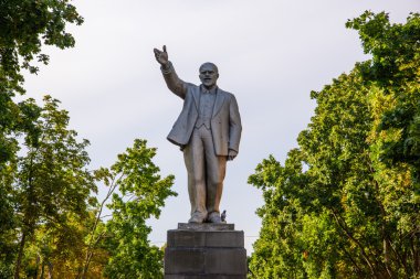 Bryansk, Rusya'nın station yakınındaki Lenin için anıt.