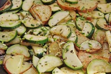 Buharda pişmiş sebzeler sağlıklı gıda