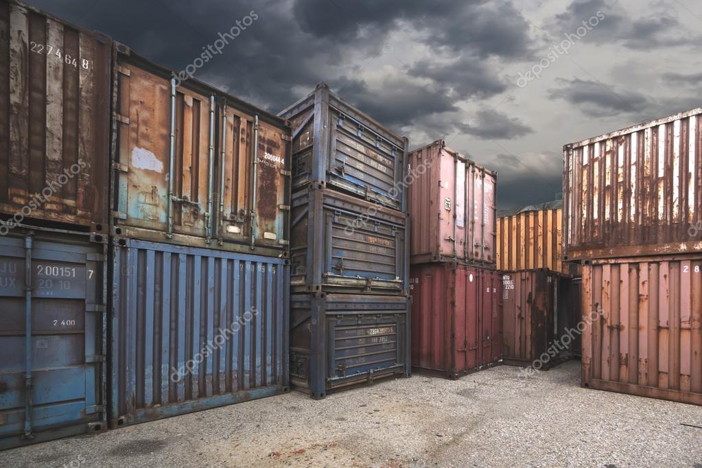 Old rusty truck containers Stock Photo by ©ldelfoto 114918080