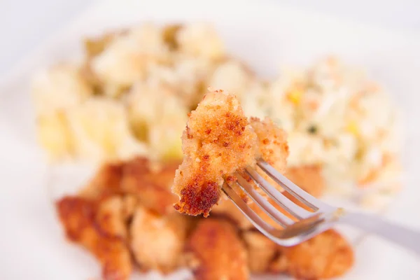 Frango e batatas — Fotografia de Stock