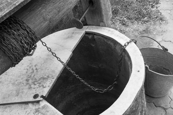 Ein alter Brunnen — Stockfoto