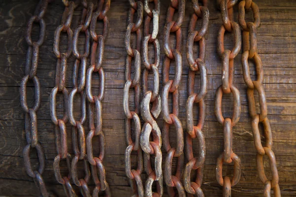 Wood and chain — Stock Photo, Image