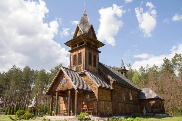 Eine Alte Holzkirche — Stockfoto