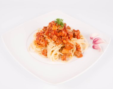 Düdük makarna Cress ile dekore edilmiş