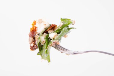 Ispanak, Kuru Domates, beyaz peynir ve bir çatal ayçiçeği tohumu salataya