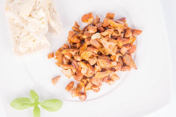 Een Hanenkam Sauteed Met Knoflook Gegeten Met Een Vork — Stockfoto