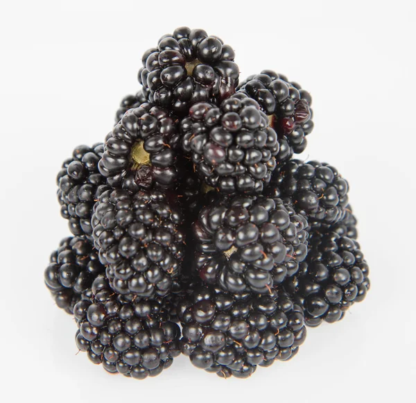 Brombeeren Ein Stapel Früchte Auf Weißem Hintergrund — Stockfoto