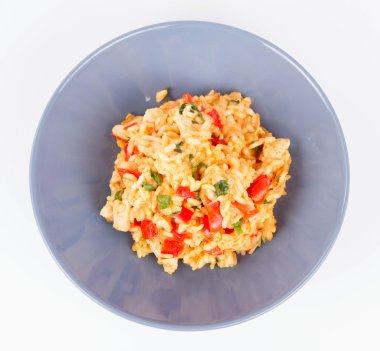 Tavuk ve sebze risotto