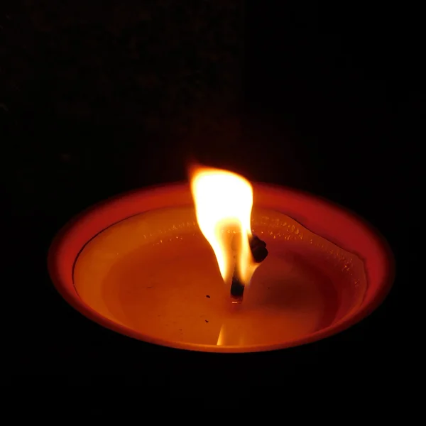 Обітниці свічку, що горить — стокове фото