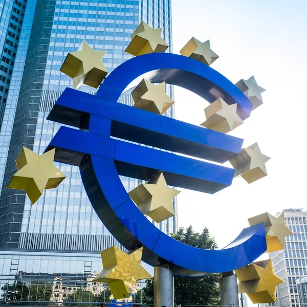 Знак евро. Европейский центральный банк (ЕЦБ) ) – Стоковое редакционное  фото © ilolab #50220427