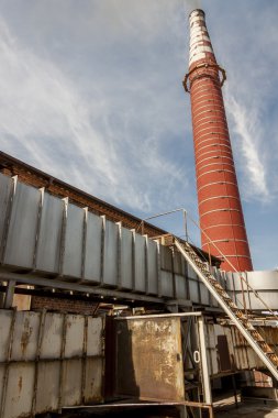 kırmızı tuğla baca