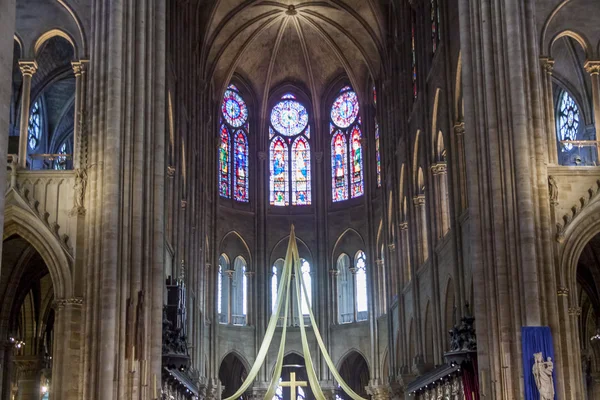 Interno della Cattedrale di Notre Dame - Parigi . — Foto Stock