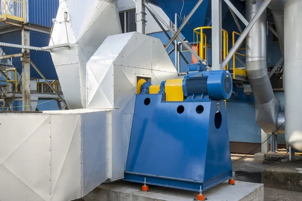 Ventilador de humos azul — Foto de Stock