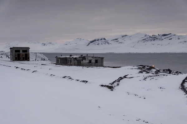 Barentsburg - Pueblo ruso en Spitsbergen — Foto de Stock