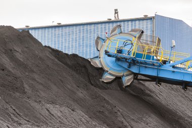 kova tekerlekli ekskavatör