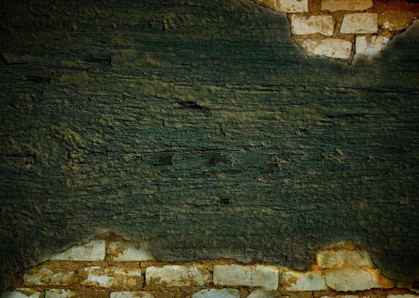 Τοίχο από τούβλα με ξύλινη σανίδα — Φωτογραφία Αρχείου